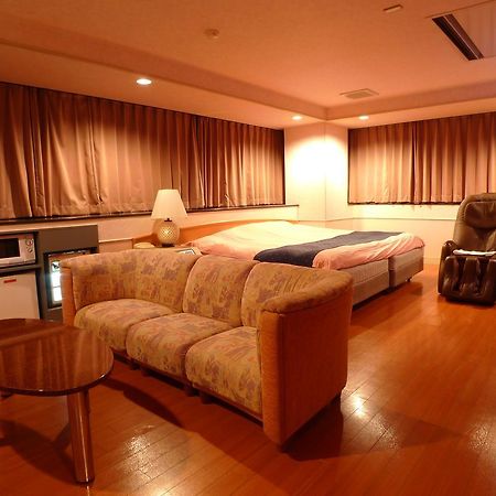Hotel Golf Nirasaki Inter (Adults Only) Exterior foto