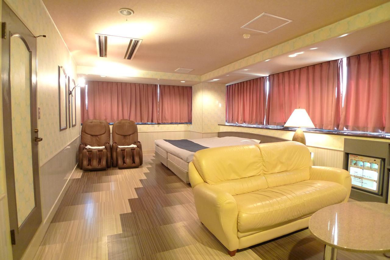 Hotel Golf Nirasaki Inter (Adults Only) Exterior foto